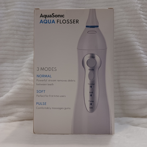 🎁 AquaSonic Aqua Flosser, Three (3) Modes, Four (4) Nozzle Tips Travel Bag NWT - Picture 12 of 16